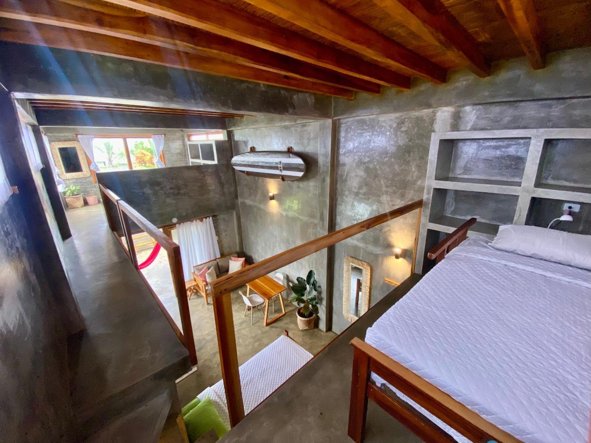 Hermanos Perdidos Surf Hostel Las Tunas